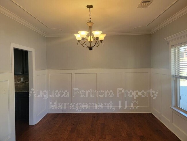 Building Photo - 135 Langfuhr Way