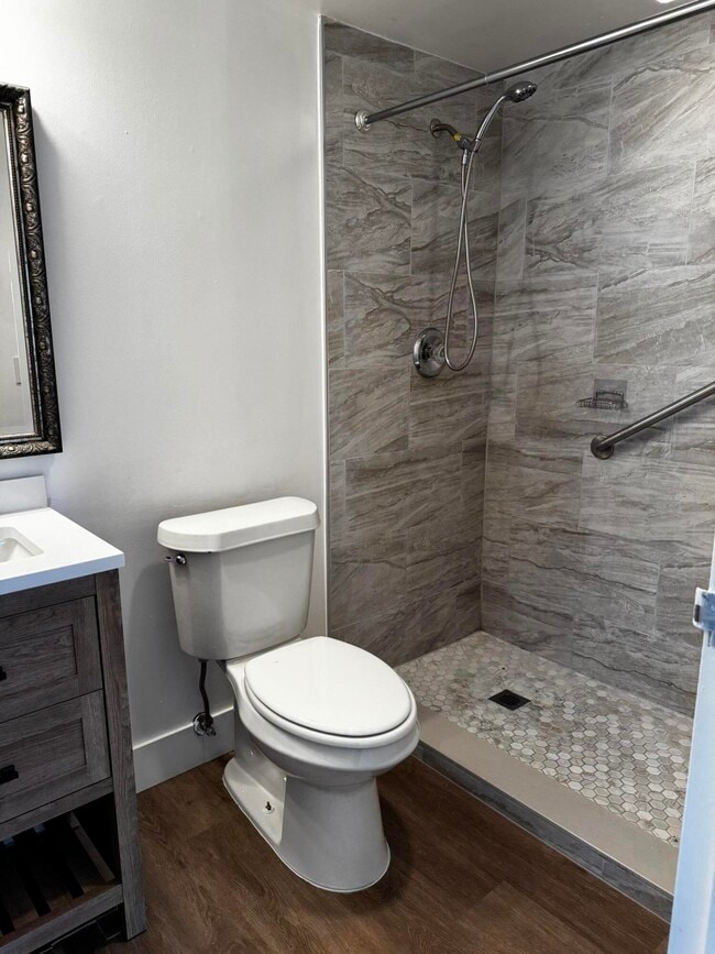 Building Photo - 103 Saxony C