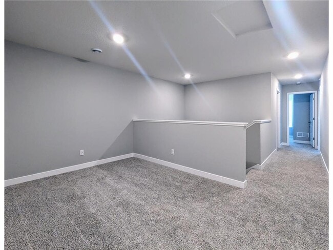 Building Photo - 17092 Dysart Pl