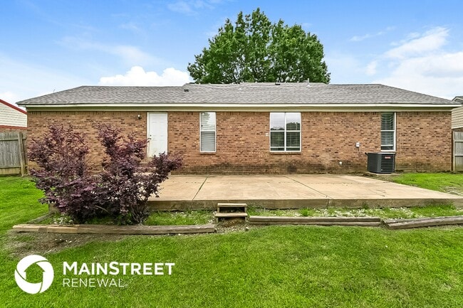 Building Photo - 3740 Ramblewood Dr