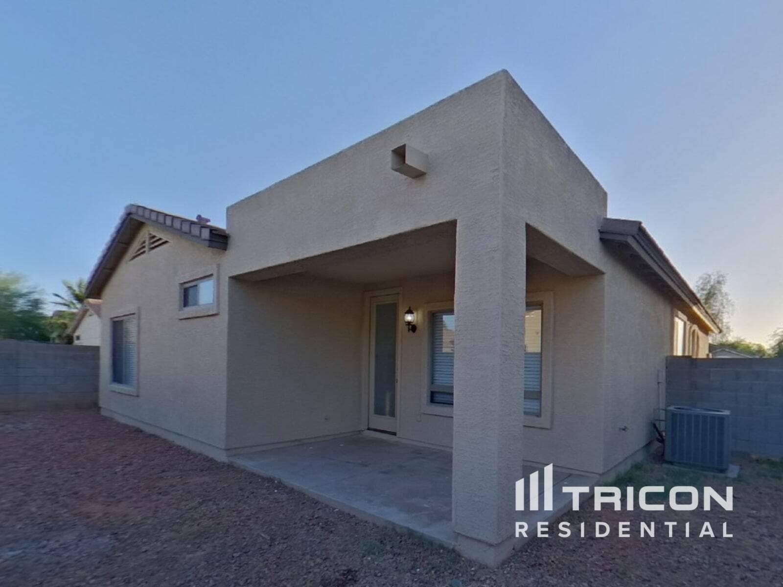 Building Photo - 7215 S 38th Dr