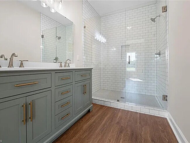 Building Photo - Earn Wealth While Leasing - Like a Homeown...
