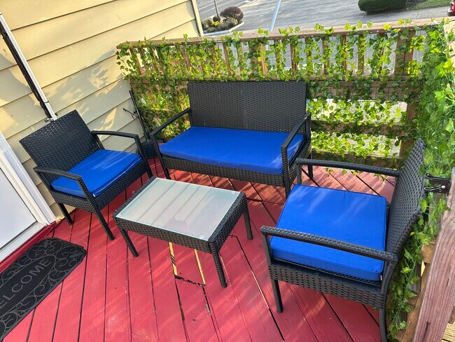 Building Photo - 3826 W 9th St