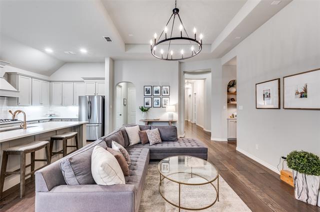 Building Photo - 1016 Lake Sierra Wy