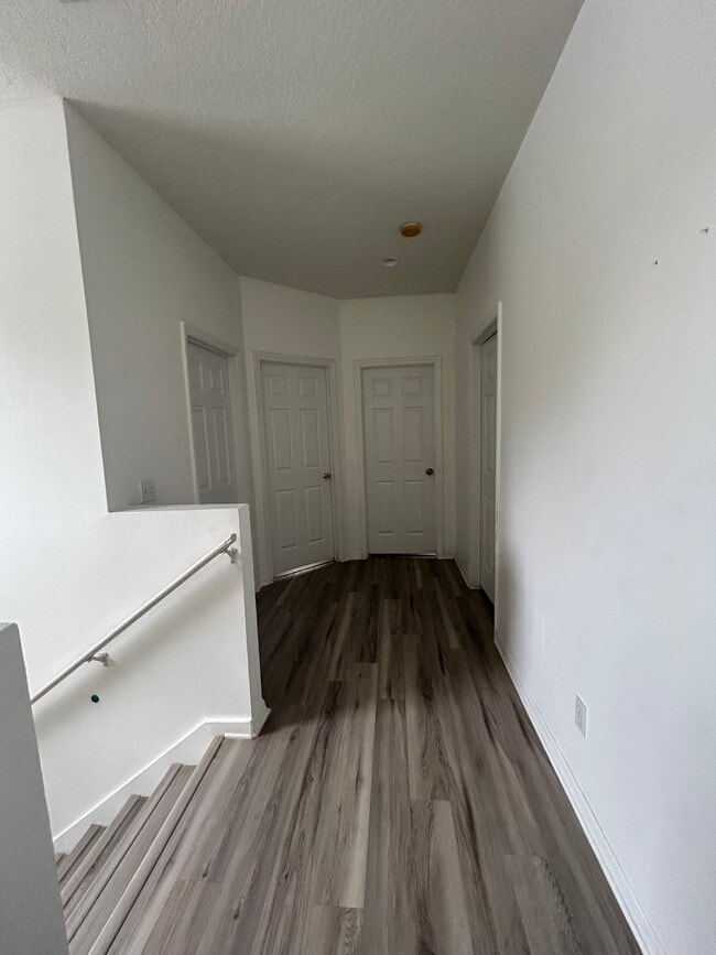 Building Photo - 1752 Cambridge Village Ct