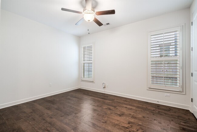 Building Photo - 4713 Emmas Cir W