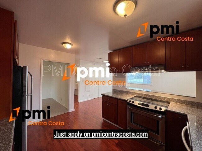 Building Photo - 933 Jackson St