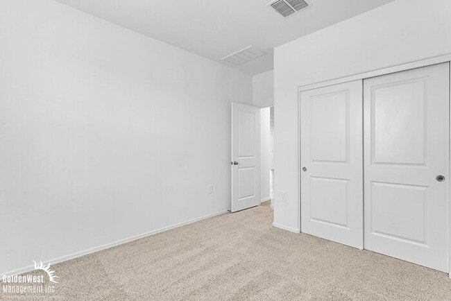 Building Photo - Beautiful 3Bdm 2Ba Home with Modern Updates in Coolidge- Move In Special!