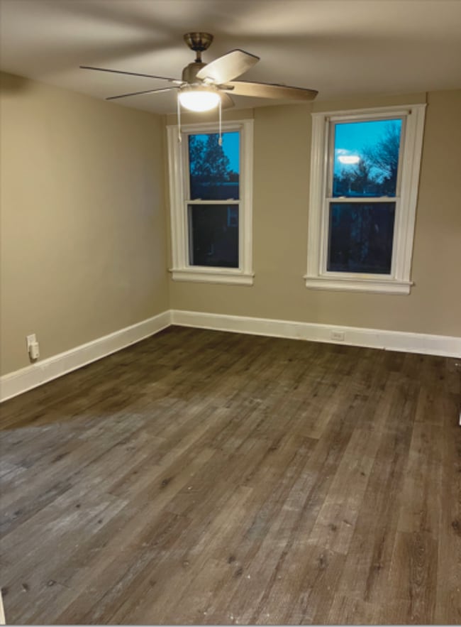 Building Photo - Bright Hill East 1BR — Washer/Dryer, Metro Access & Move-In Ready Comfort!