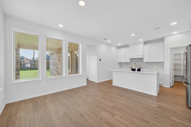 Building Photo - 10730 Aquila Star Dr