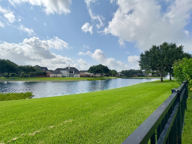 Building Photo - 3819 Rivermoss Ln