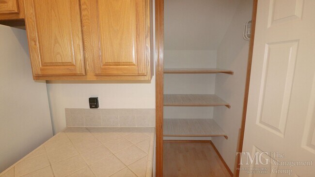 Building Photo - Beautiful 4-Bedroom Home with Custom Finishes & Thoughtful Layout