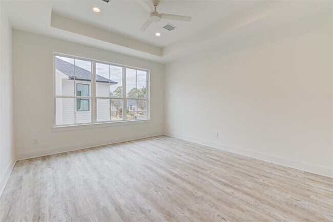 Building Photo - 2527 Judiway St