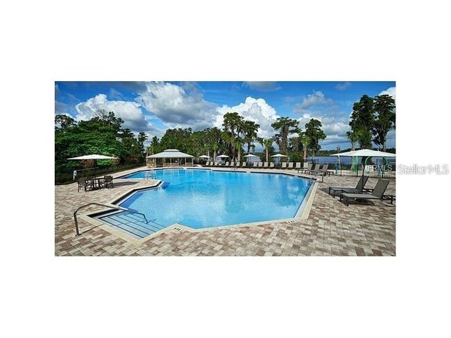 Building Photo - 8370 Lookout Pointe Dr