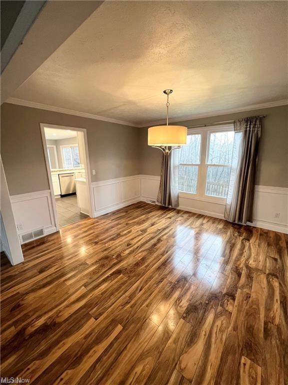 Building Photo - 37445 Fawn Path Dr