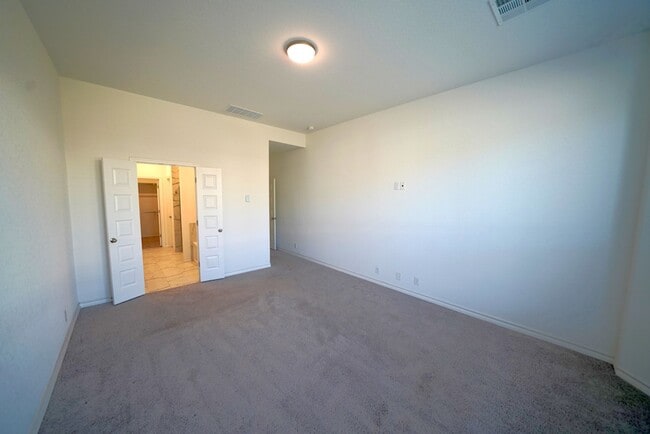 Building Photo - Luxury Living in Davis Ranch