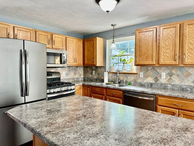 Building Photo - 39 Merganser St