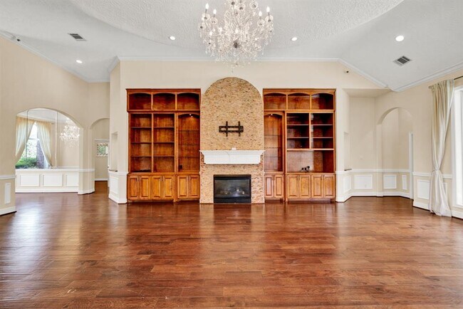 Building Photo - 4317 Willowbend Blvd