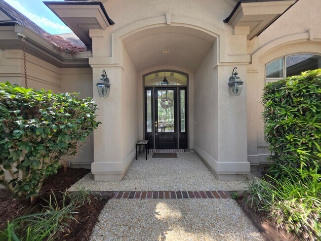 Building Photo - Hilton Head Plantation home
