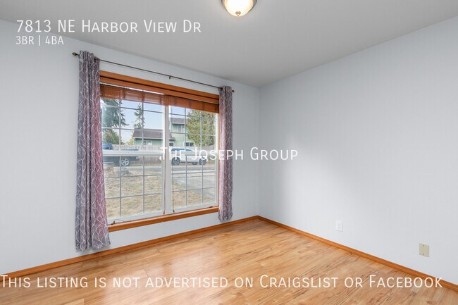 Building Photo - 3-bedroom, 3.5-bathroom charmer in Poulsbo!