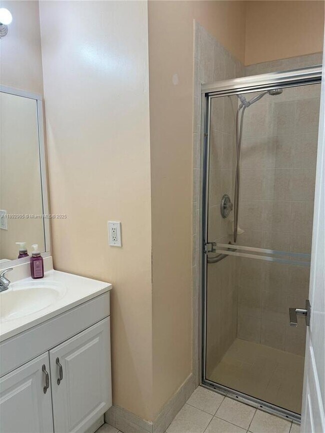 Building Photo - 15030 SW 9th Terrace