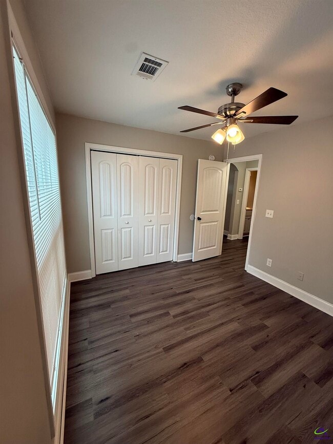 Building Photo - 109 Ellington Ct