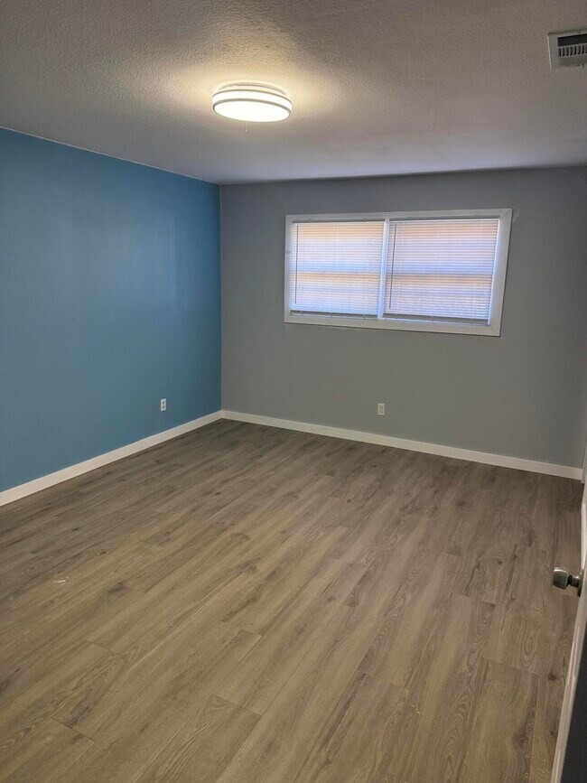 Building Photo - 4315 59th St