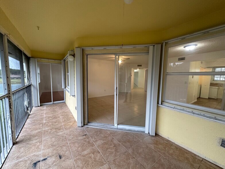 Building Photo - 2506 SE 19th Pl