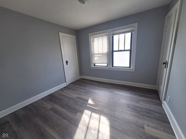 Building Photo - 334 Dequincy St