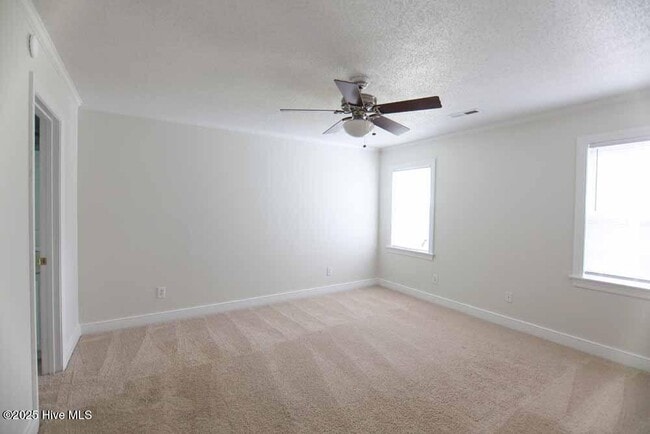 Building Photo - 173 Emily Dr