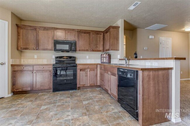 Building Photo - Single Level 3 bd/2 bath home in Desirable Charter Pointe Sub