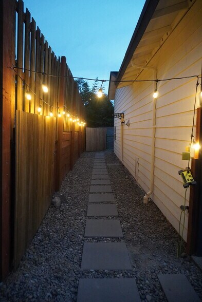 Building Photo - 18408 Occidental Ave S