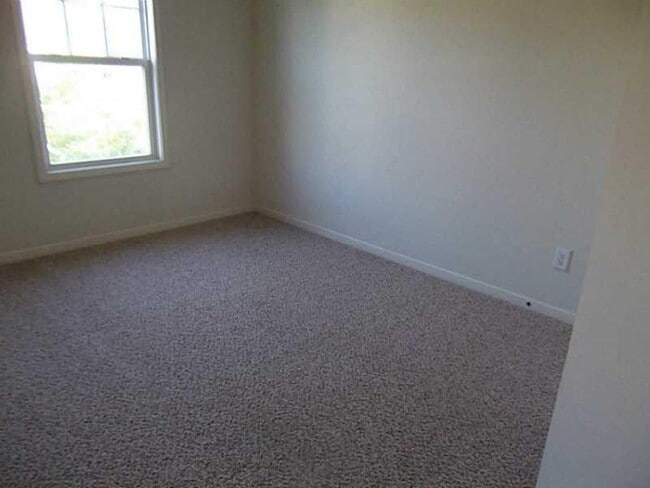 Building Photo - 4920 Hastings Terrace