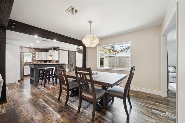 Building Photo - 18438 Point Lookout Dr