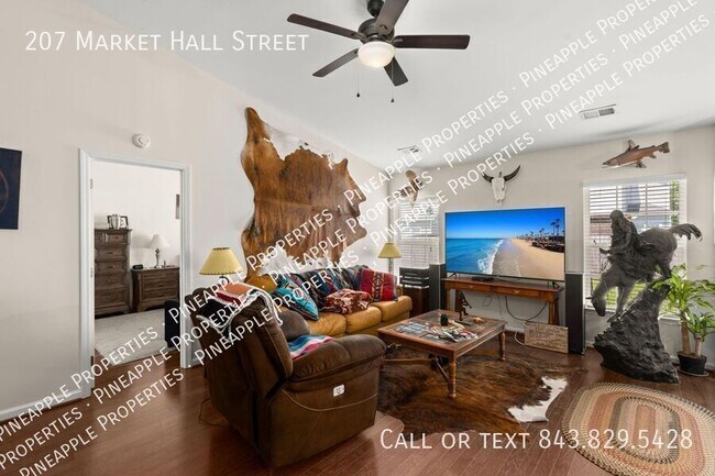 Building Photo - 207 Market Hall St