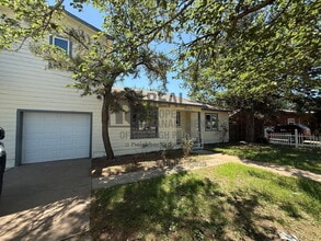 Building Photo - 4301 S Parker St