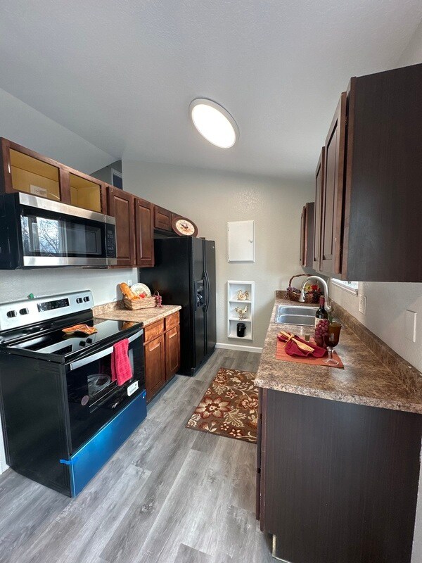 Building Photo - 2150 Eddington Way
