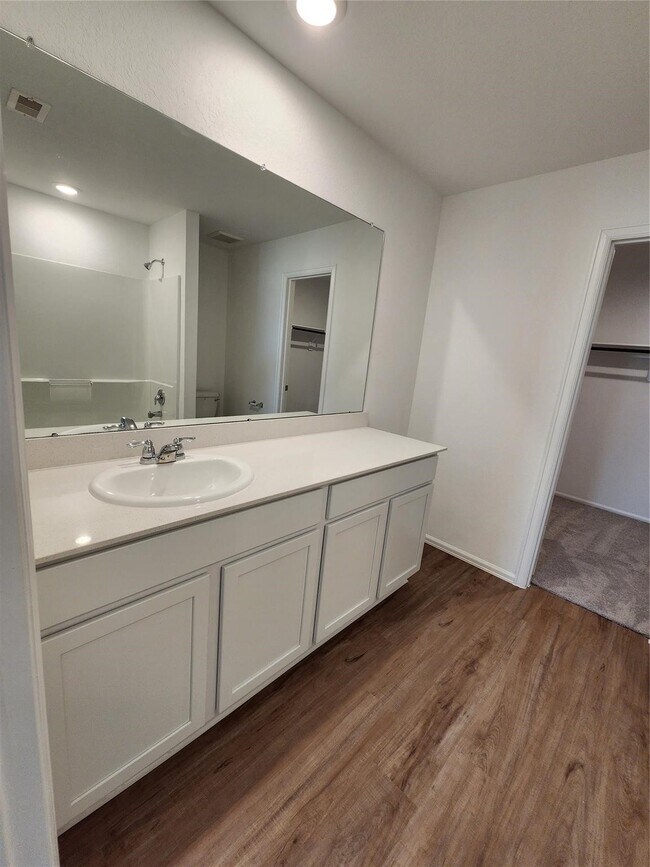 Building Photo - 1511 Twilight Grn Dr
