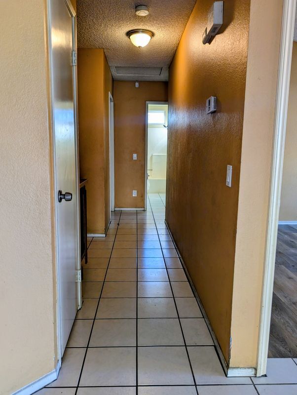 Building Photo - 2524 W Plaza Serena Dr