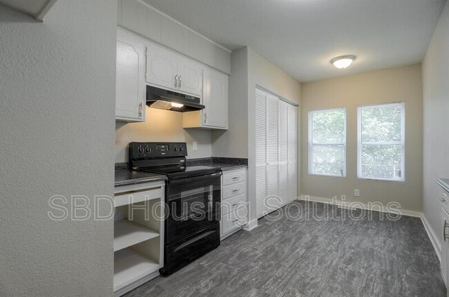 Building Photo - 10719 E 19th Terrace