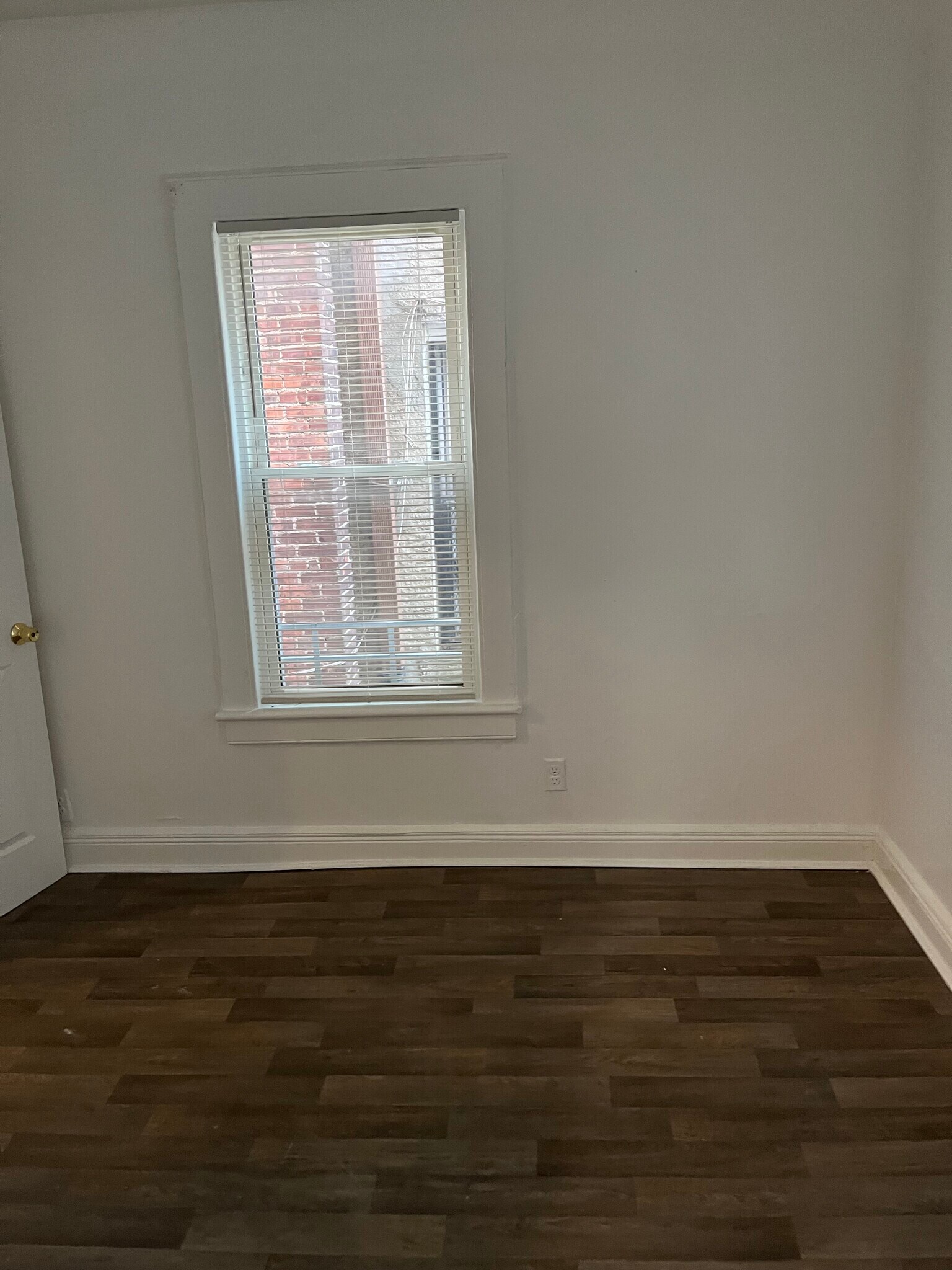 Building Photo - 44 N Bond St