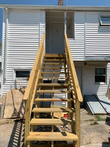 Building Photo - 50 Pierce St