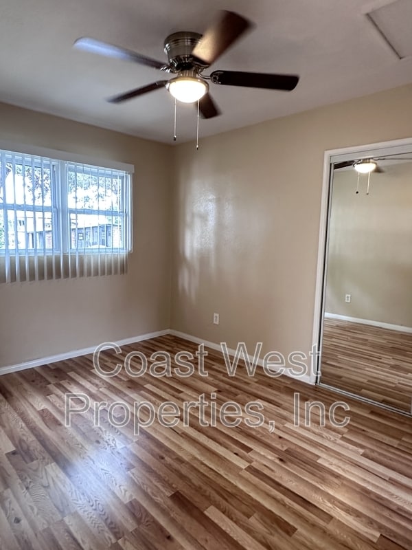 Building Photo - 4262 Ingraham St