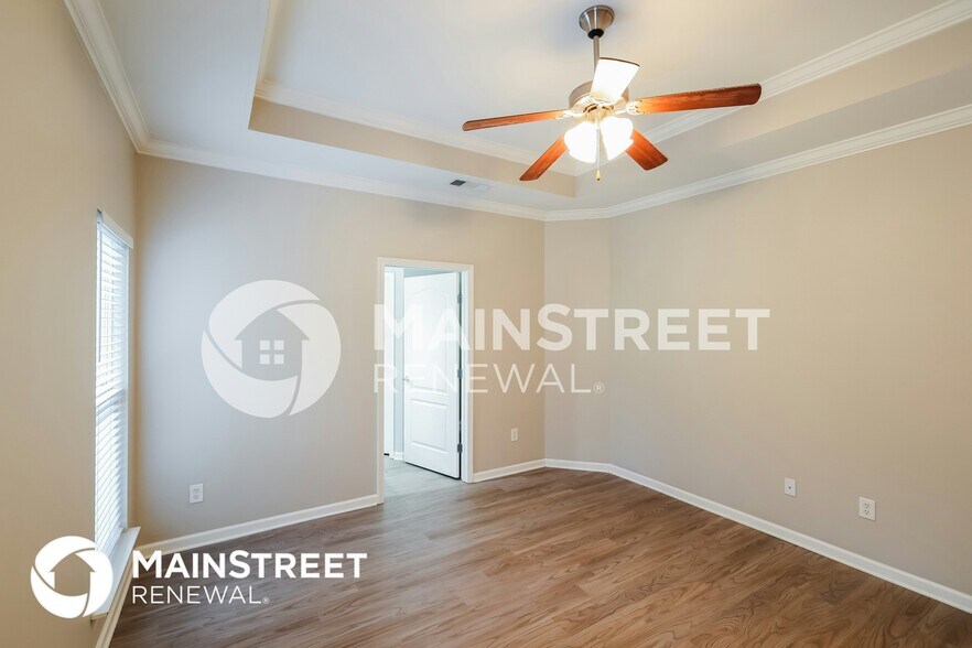 Building Photo - 12879 Woodland Park Cir