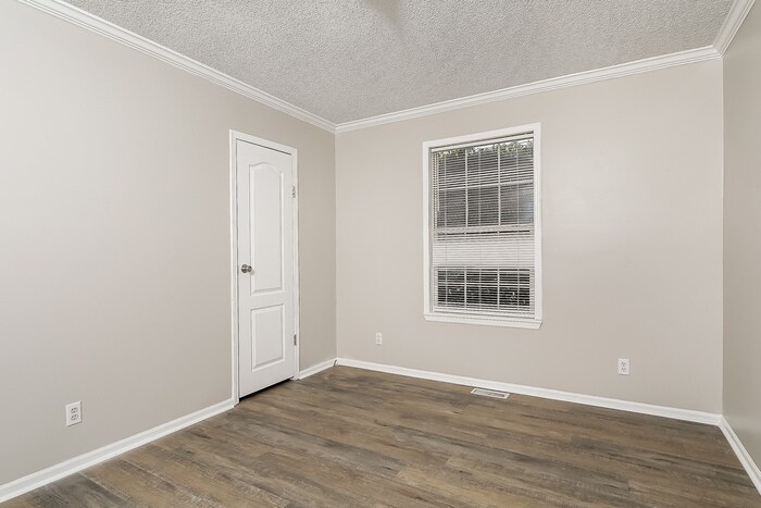 Building Photo - 109 Hillmont Ct