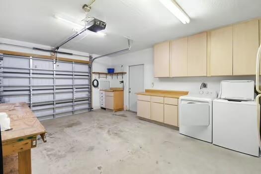 Building Photo - 6159 SE Poinciana Ln