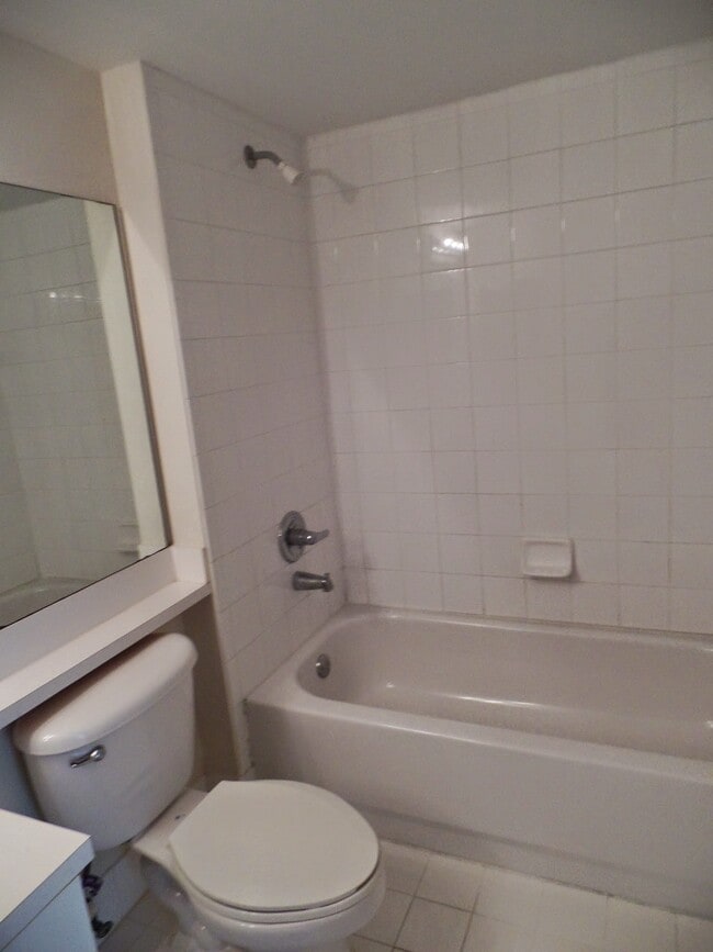 Building Photo - 3844 Lyons Rd