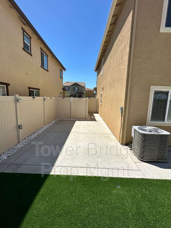 Building Photo - 11789 Plato Way