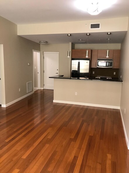 Kitchen/Living Room - 400 4th Ave S