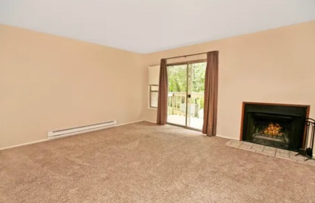 Building Photo - Serene Park-Like Sanctuary | Large Updated Townhome with Wooded Views, 3 bathrooms and 2 large be...
